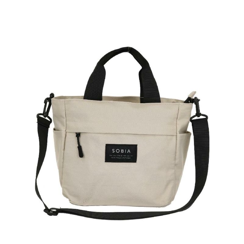 ライトベージュ