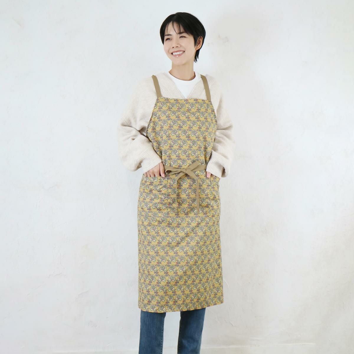 ラタイデアX型エプロンの商品ページ|ポルカポルカ