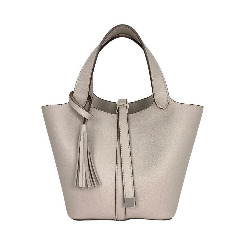 ライトグレージュ