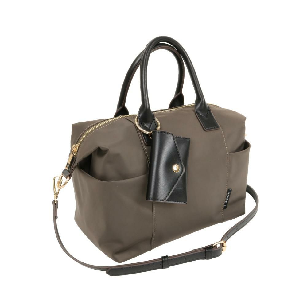 スモーキーブラウン